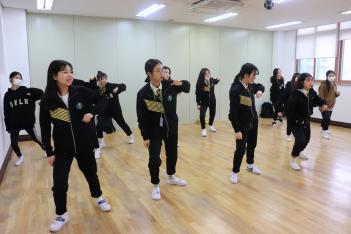 ��۴����� ÷���̹���